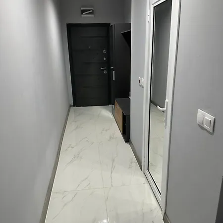 - весела улица