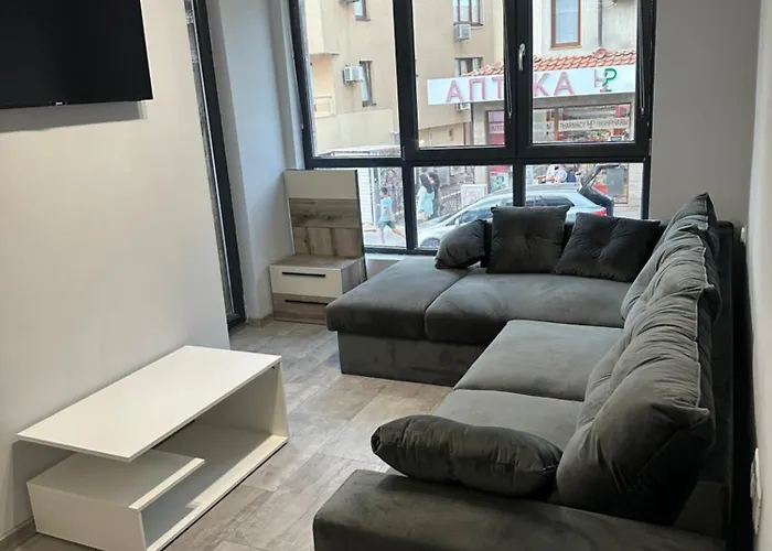 Апартамент - весела улица