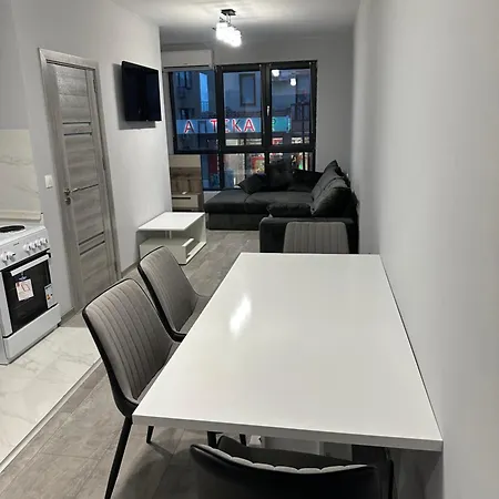 Apartment - весела улица